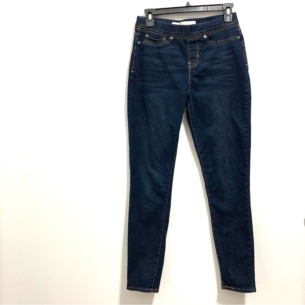 Signature by Levi Strauss Women’s Totally Shaping Pull-on Skinny Blue Jeans